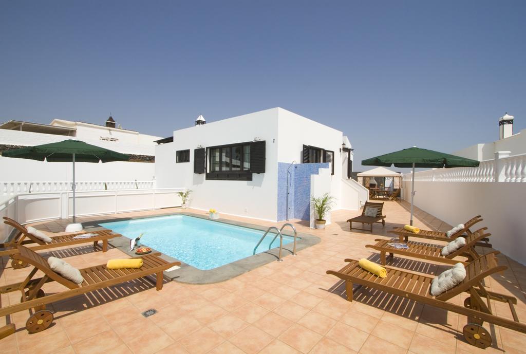 Grand Villa Famara Puerto Del Carmen Puerto del Carmen  Zimmer foto