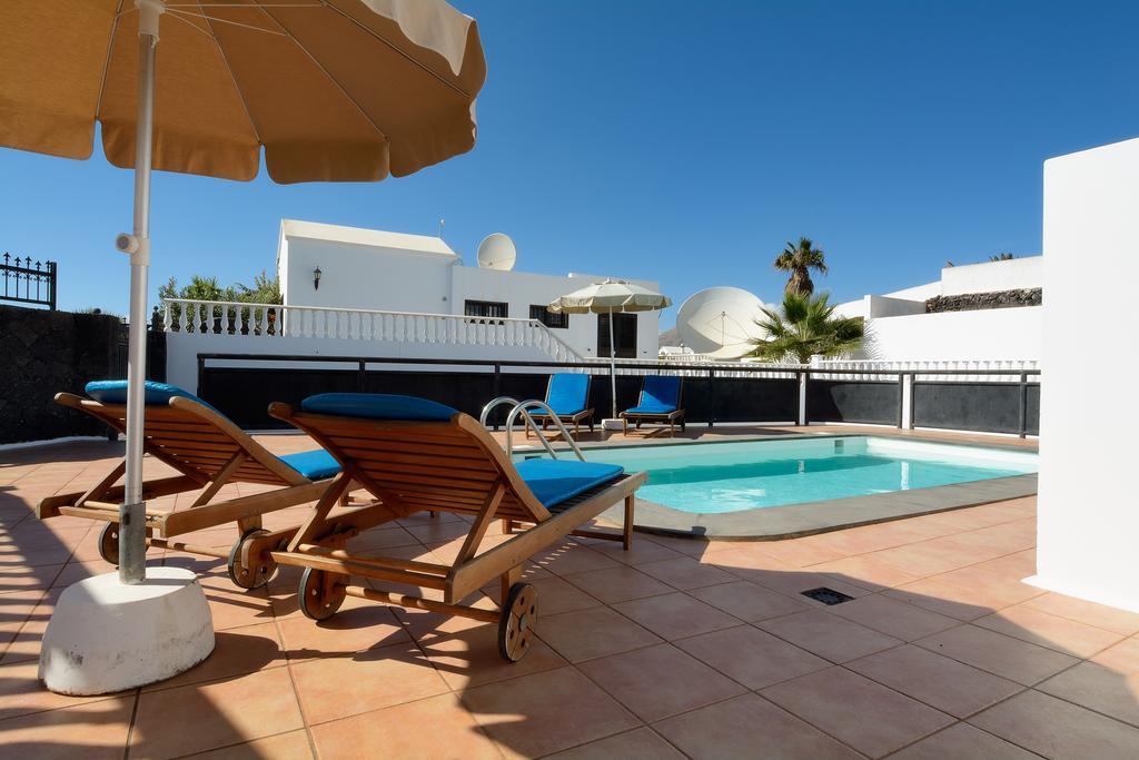 Grand Villa Famara Puerto Del Carmen Puerto del Carmen  Exterior foto